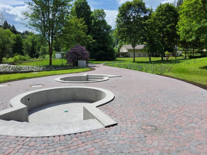 sichtbeton sanierung instandsetzung parkanlagen betonbecken