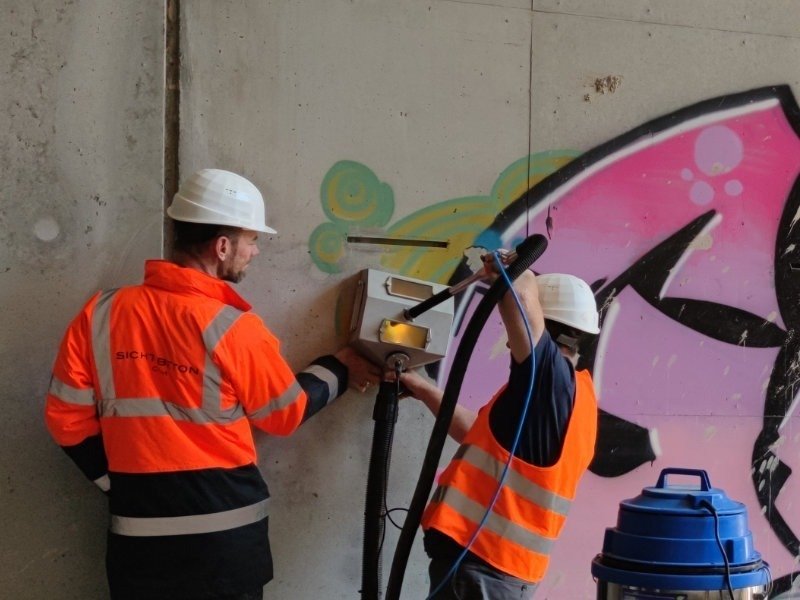 graffiti-entfernung-reinigung-fassade-1655724873272-800-600.jpg